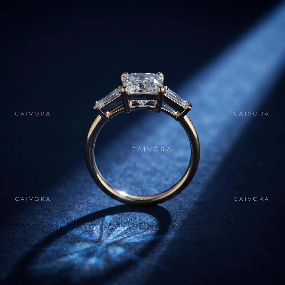 Luminous Structure with a Radiant Cut Center Diamond