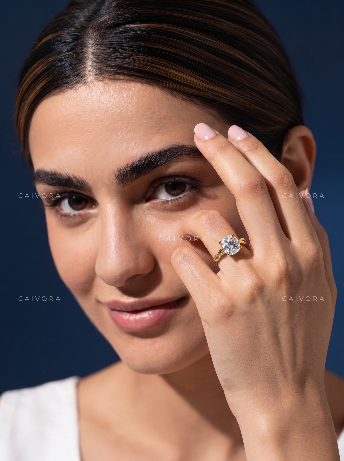 Refined Brilliance with a Portuguese Cut Center Diamond